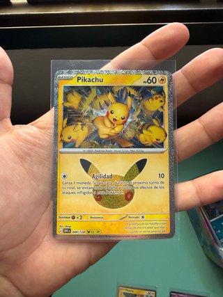 Carta Pokémon Pikachu 044/128 30 Aniversario