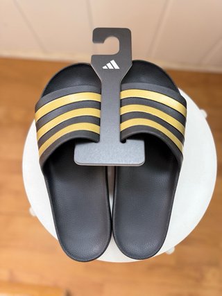 Chanclas Adidas Adilette Aqua Negro/Dorado