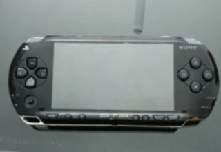 Consola Portátil Sony PSP Negra con funda y juego