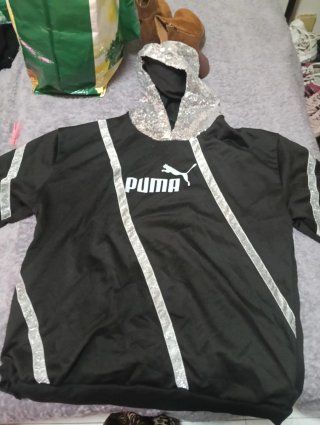 Sudadera Puma Negra con Capucha y Lentejuelas