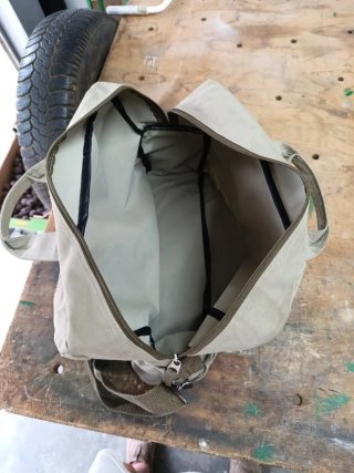 Bolsa de Lona Beige con Correa