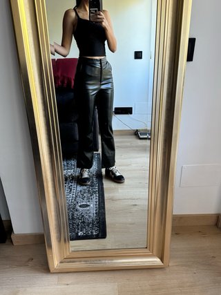 Pantalones efecto piel ASOS