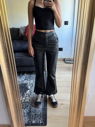 Pantalones efecto piel ASOS