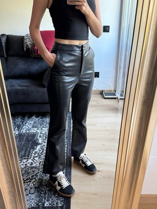 Pantalones efecto piel ASOS