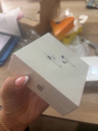 Airpods con estuche de carga MagSafe