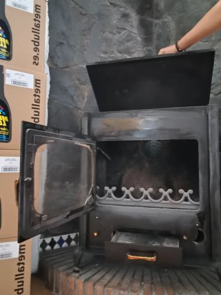 Estufa de leña con horno