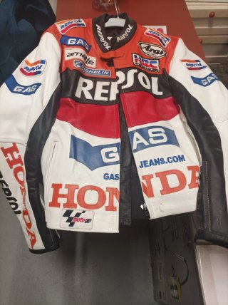 Chaqueta Honda Repsol Talla XS solo efectivo Barce