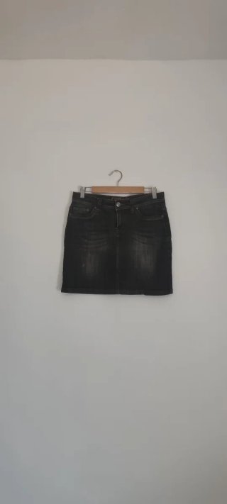 Falda vaquera azul talla 40