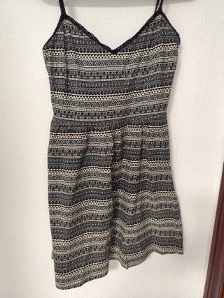 Vestido estampado beige y negro