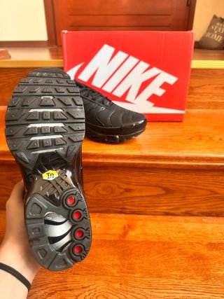 Nike Air Max Plus TN Triple Black Taglia 40