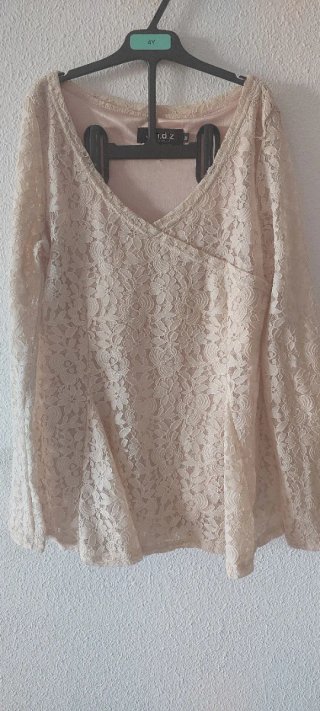 Blusa de encaje beige i.d.z talla M