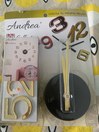 Reloj de Pared Andrea Números Dorados