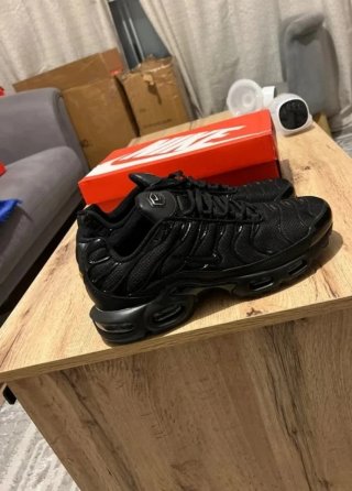 Nike Air Max Plus Triple Black Talla 41