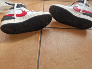 Zapatillas Nike altas blancas y negras