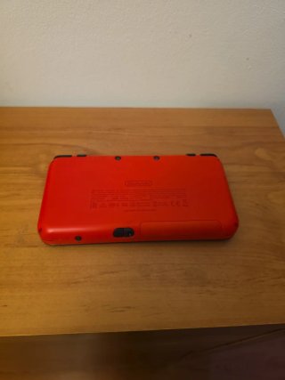 Nintendo new 2DS XL Poké Ball Edition