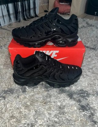 Nike Air Max Plus TN Triple Black Taglia 42