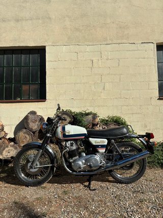 Norton Commando 850 Electric Start