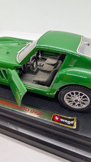 Bburago Ferrari 250 GTO (1962) 1:24 Verde