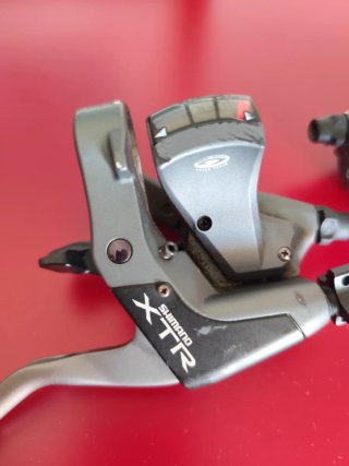 Comandi integrati Shimano XTR M952 cambio freno