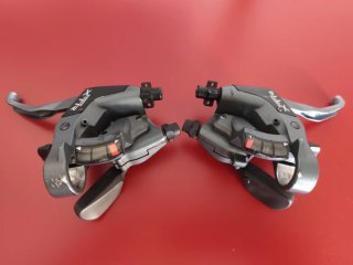 Comandi integrati Shimano XTR M952 cambio freno