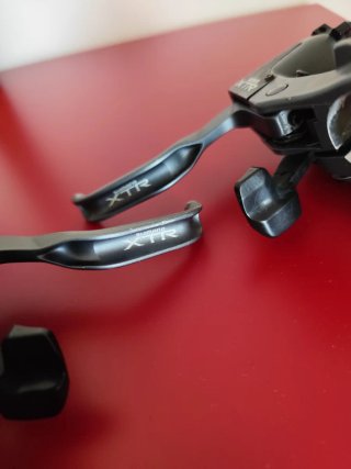Comandi integrati Shimano XTR M952 cambio freno