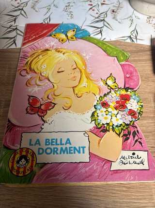 Lote 5 cuentos infantiles troquelados