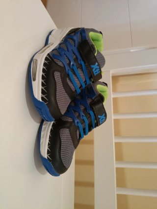 Zapatillas Xti Talla 35 con ruedas