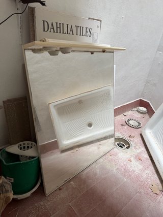 Espejo de baño plateado