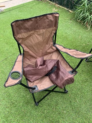 Silla plegable camping marrón y negra