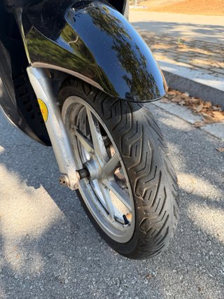 Honda SH300i Negra/Plata Maxi-Scooter