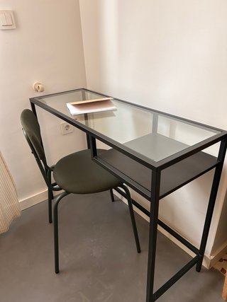 Escritorio y silla IKEA verde oliva