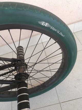 Bicicleta BMX GT