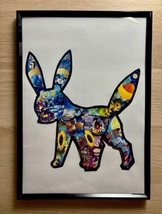 Cuadro hecho con cartas pokemon.