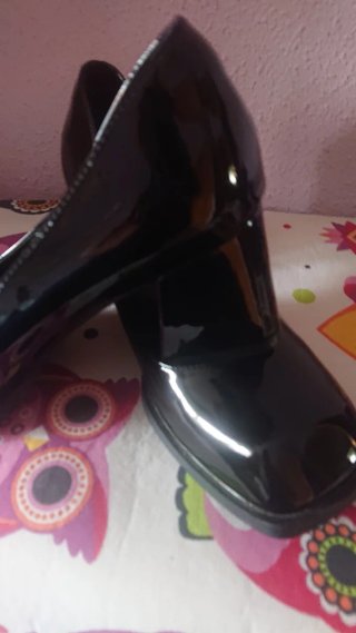 Zapatos charol negros talla 39