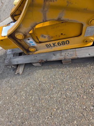 Martillo Hidráulico BLK 680