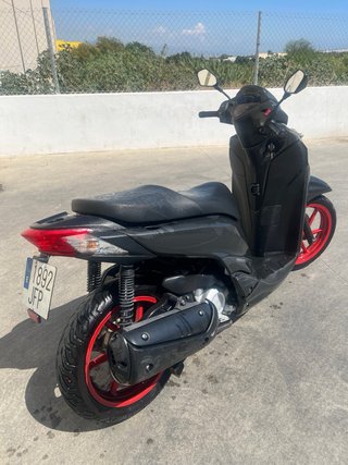Honda SH300 Negra