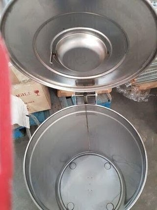 RECIPIENTE GRANDE DE ACERO INOSIDABLE