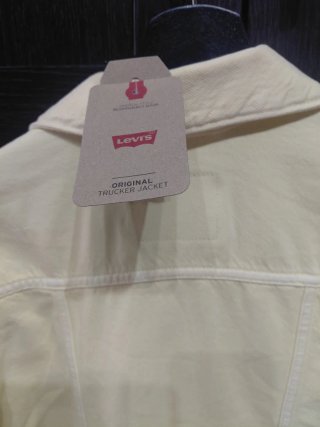Chaqueta Levi's Edición Limitada Amarilla Talla S
