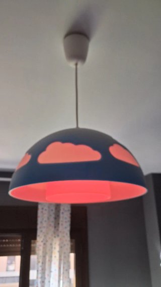 Lámpara techo infantil Ikea nubes