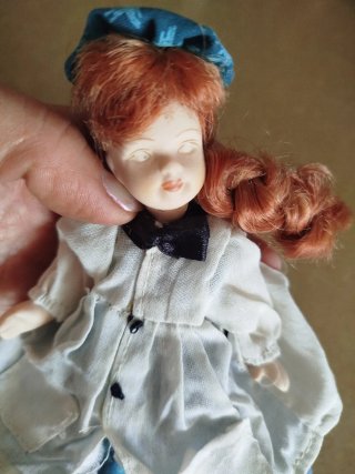 Muñeca antigua porcelana pelirroja
