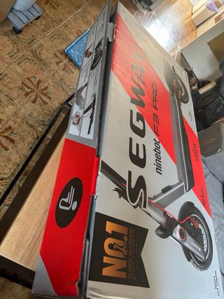 CAJA Ninebot Segway F3 Pro Patinete Eléctrico