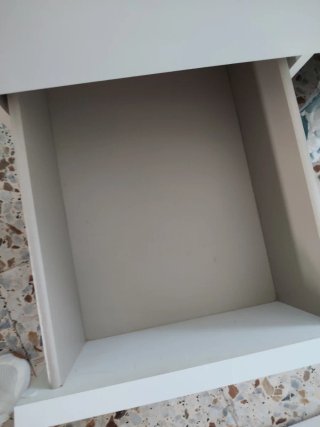 Mesa de noche ikea, mesa auxiliar ,con cristal y p