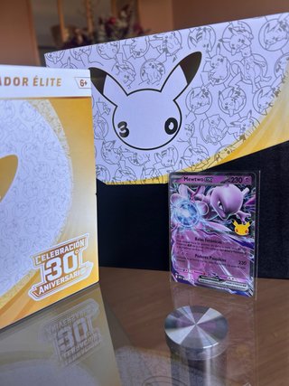 Carta Pokémon Mewtwo EX Celebración 30 Aniversario
