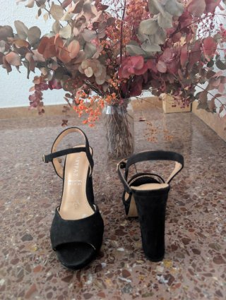 Sandalias tacón plataforma negras T.38