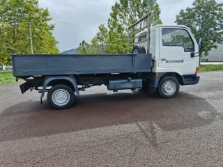 Camión Nissan Cabstar