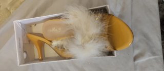 Zapatos de tacón amarillos talla 40