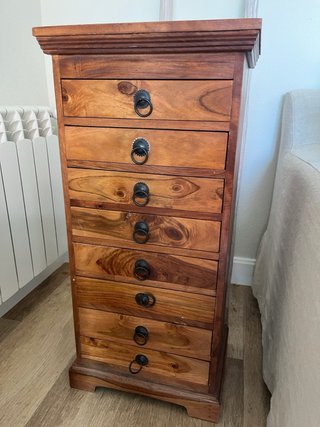 Cajonera de madera con 8 cajones