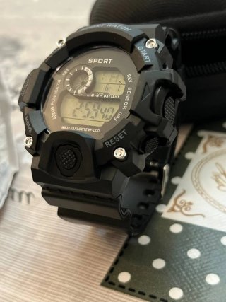 Reloj deportivo Negro nuevo
