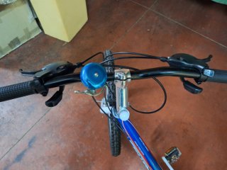 Bicicleta MTB GHT,MONTAÑA, Azul RUEDAS 26"