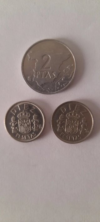 LOTE DE MONEDAS VARIADAS.JUAN CARLOS I..